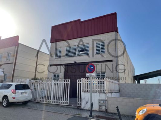 Nave industrial en venta en Boadilla de 800 m²
