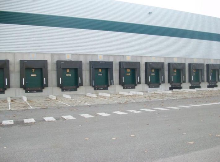 Nave logística en alquiler en Alcalá de Henares de 8.558 m²