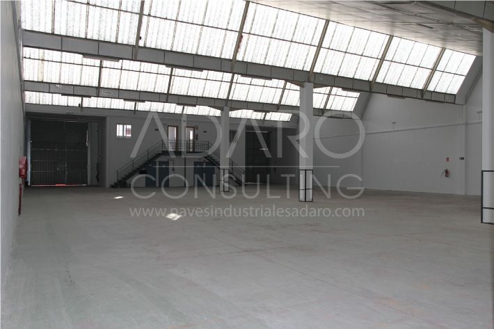Nave industrial en alquiler en Fuenlabrada de 1.080 m²