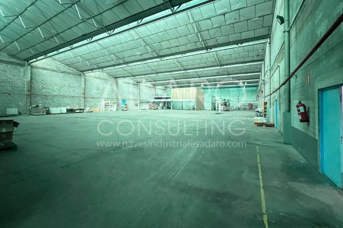 Nave industrial en alquiler en Torrejón de Ardoz de 2.600 m²