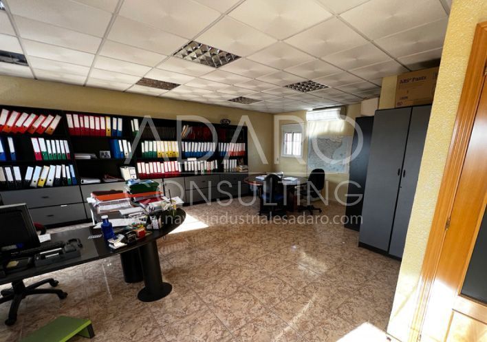 Nave industrial en venta en Torrejón de Ardoz de 378 m²
