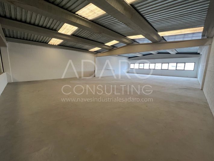 Nave industrial en alquiler en Torrejón de Ardoz de 831 m²