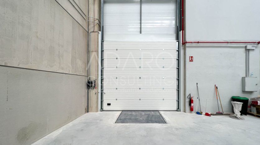 Nave industrial en alquiler en Torrejón de Ardoz de 1.157 m²