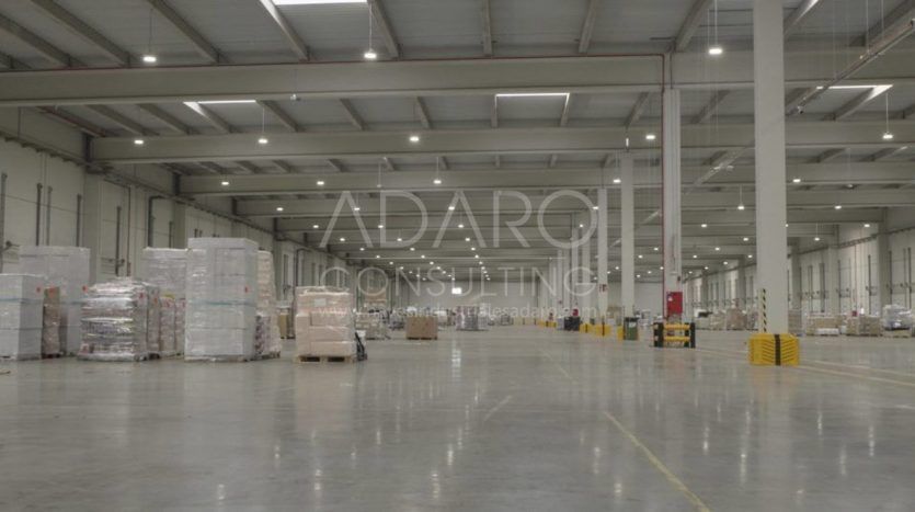 Nave logística en alquiler en Cabanillas del campo de 20.391 m2
