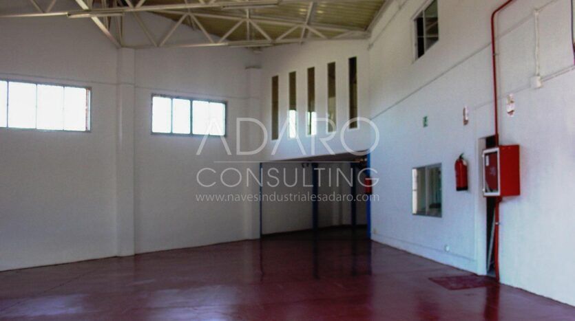 Nave industrial en alquiler en Fuenlabrada de 1.100 m²