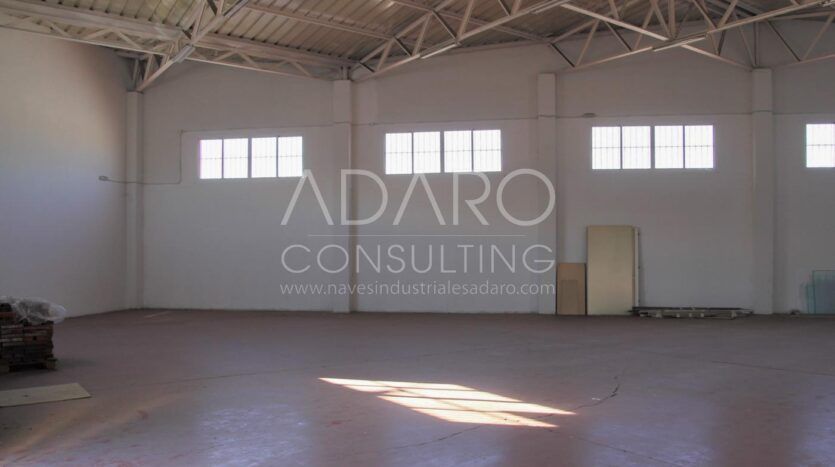 Nave industrial en alquiler en Fuenlabrada de 1.100 m²