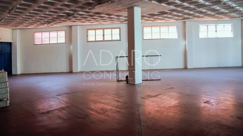 Nave industrial en alquiler en Fuenlabrada de 1.100 m²
