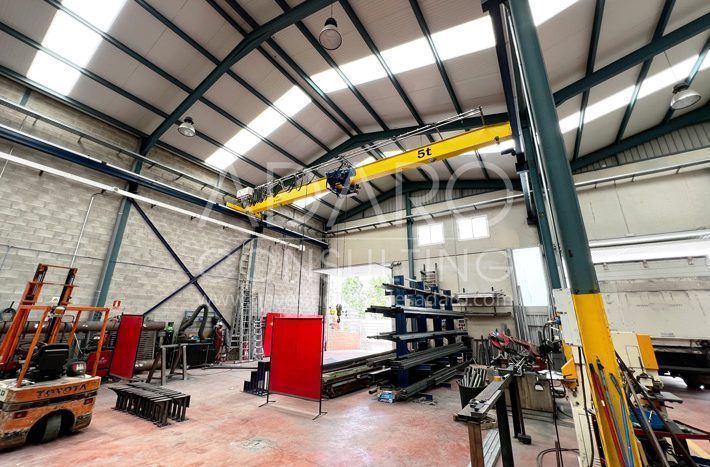 Nave industrial en alquiler en loeches de 1013 m2