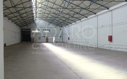Nave industrial en alquiler en San Fernando de Henares de 2.113 m²