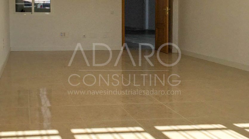 Nave industrial en alquiler en San Fernando de Henares de 2.113 m²