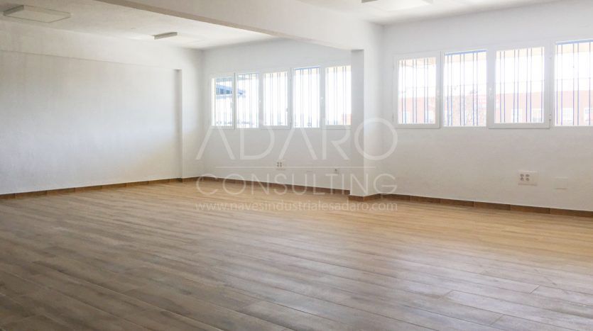 Nave industrial en alquiler en San Fernando de Henares de 2.113 m²