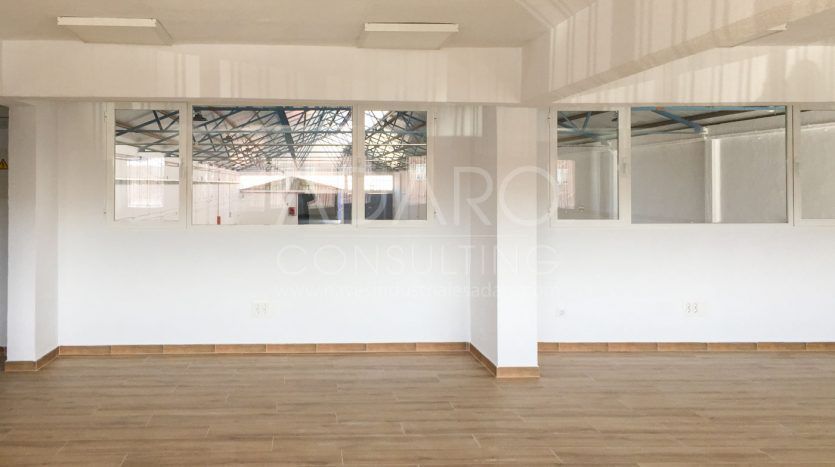 Nave industrial en alquiler en San Fernando de Henares de 2.113 m²