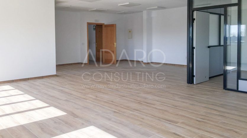 Nave industrial en alquiler en San Fernando de Henares de 2.113 m²