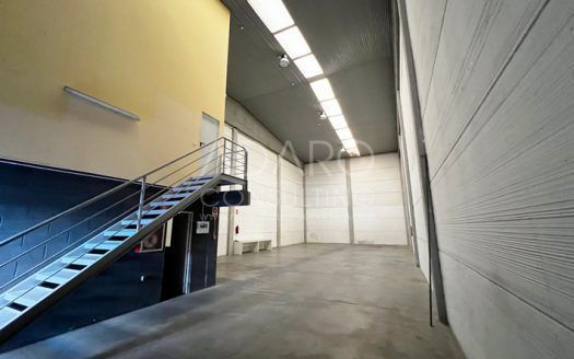 Nave industrial en alquiler en Alcalá de Henares de 700 m²