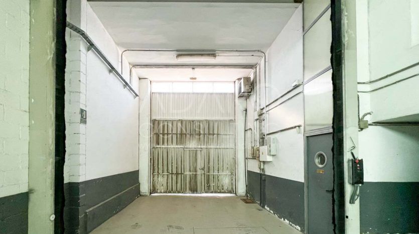 Nave industrial en venta en San Fernando de Henares de 794 m²