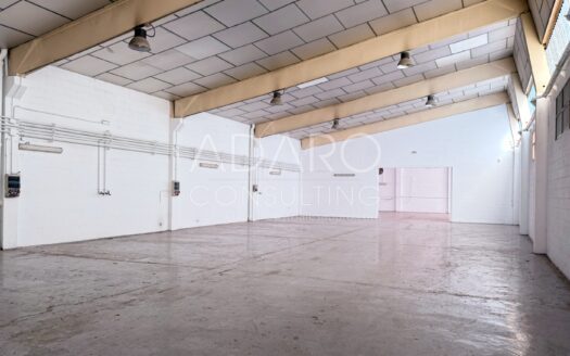 Nave industrial en venta en San Fernando de Henares de 794 m²