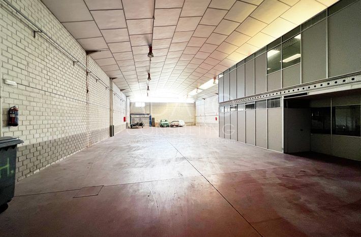Nave industrial en venta en Coslada de 730 m²