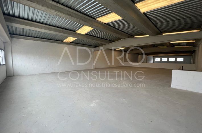 Nave industrial en venta en torrejon de ardoz de 831 m2