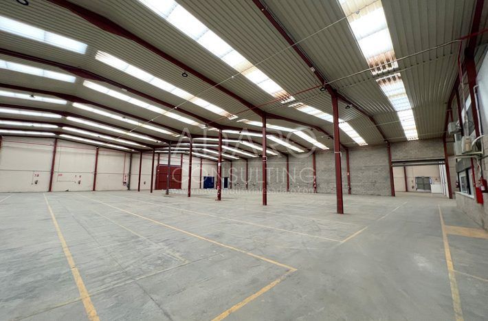 Nave industrial en alquiler en loeches de 3909 m2
