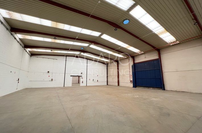 Nave industrial en alquiler en loeches de 3909 m2