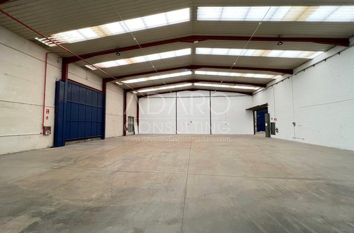 Nave industrial en alquiler en loeches de 3909 m2