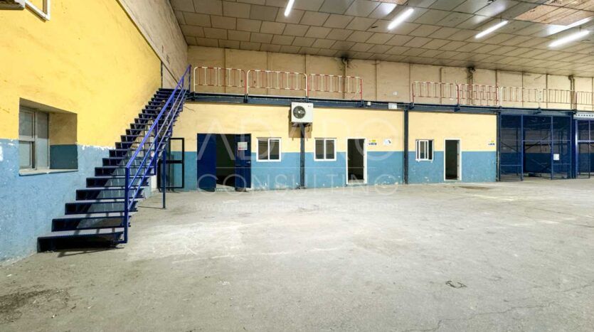 Nave industrial en alquiler en Villaverde de 1.300 m²