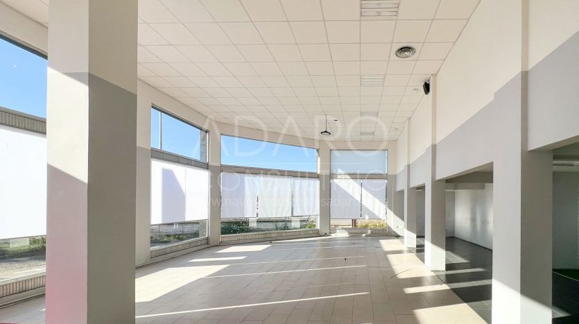 Nave industrial en alquiler en Guadalajara de 1.952 m²