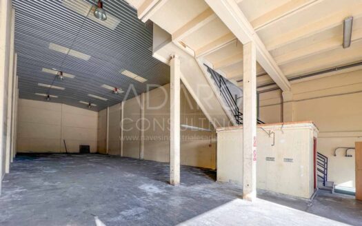 Nave industrial en venta en Alcalá de Henares de 475 m²