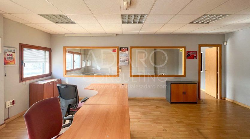 Nave industrial en venta en Alcalá de Henares de 475 m²