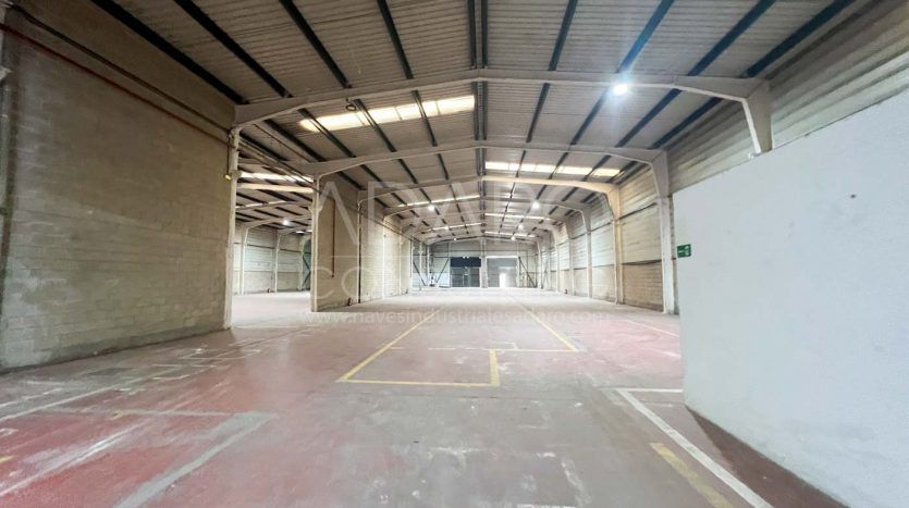 Nave industrial en alquiler en Azuqueca de Henares de 1.892 m²