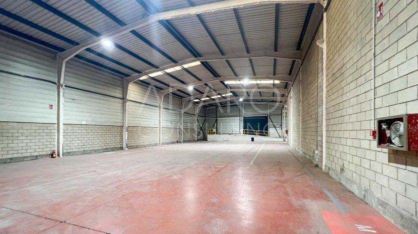 Nave industrial en alquiler en Azuqueca de Henares de 1.892 m²