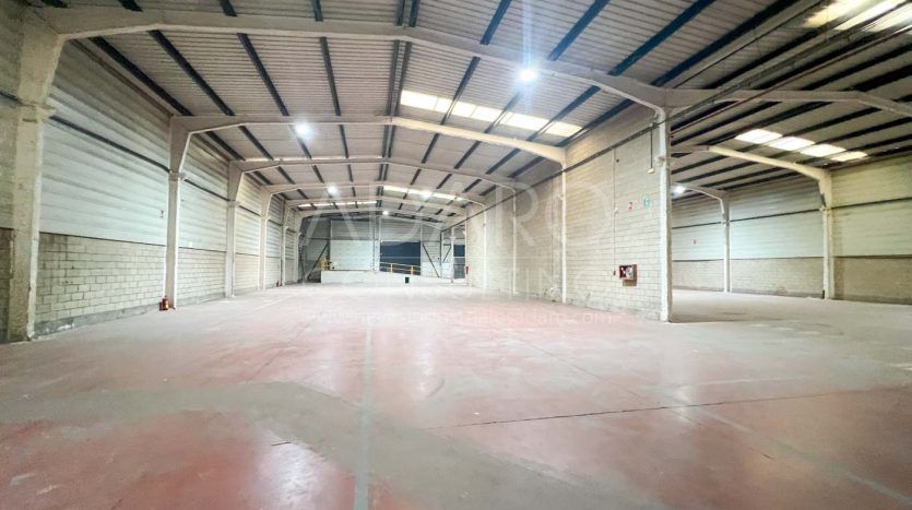 Nave industrial en alquiler en Azuqueca de Henares de 1.892 m²