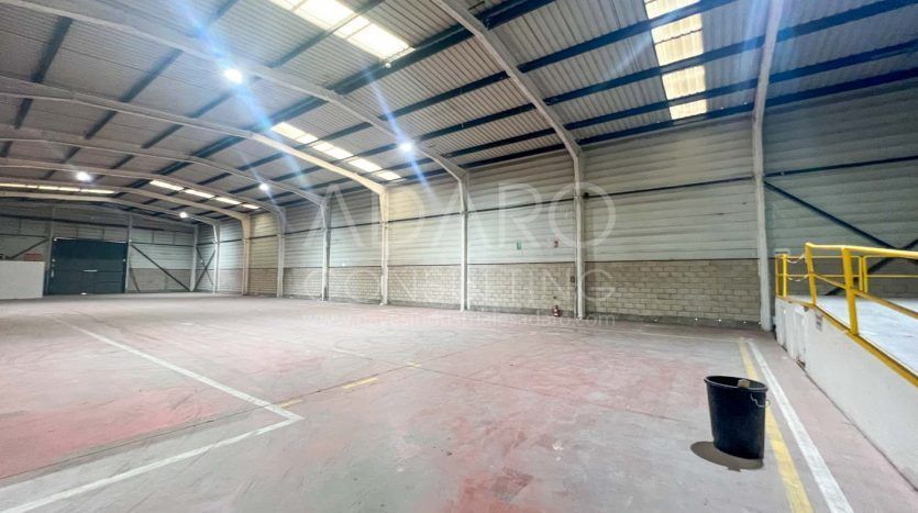 Nave industrial en alquiler en Azuqueca de Henares de 1.892 m²