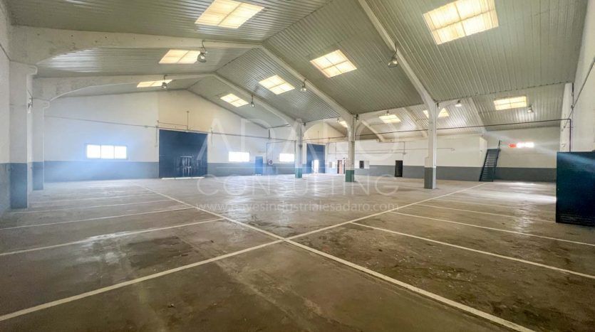Nave industrial en venta en Alcorcón de 950 m²