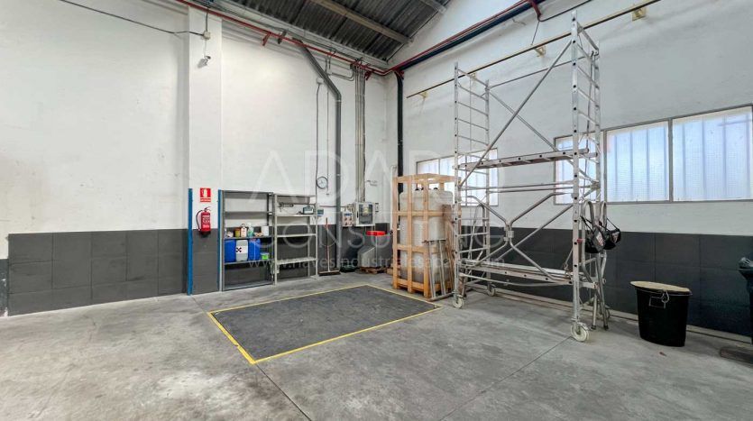 Nave industrial en venta en Coslada de 1.500 m²