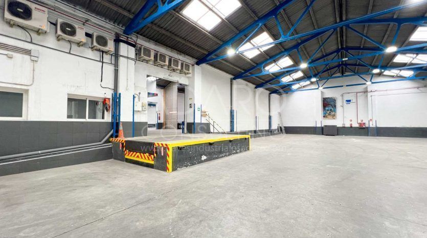 Nave industrial en venta en Coslada de 1.500 m²