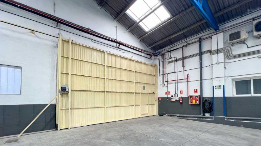 Nave industrial en venta en Coslada de 1.500 m²