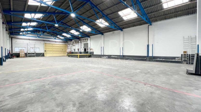 Nave industrial en venta en Coslada de 1.500 m²