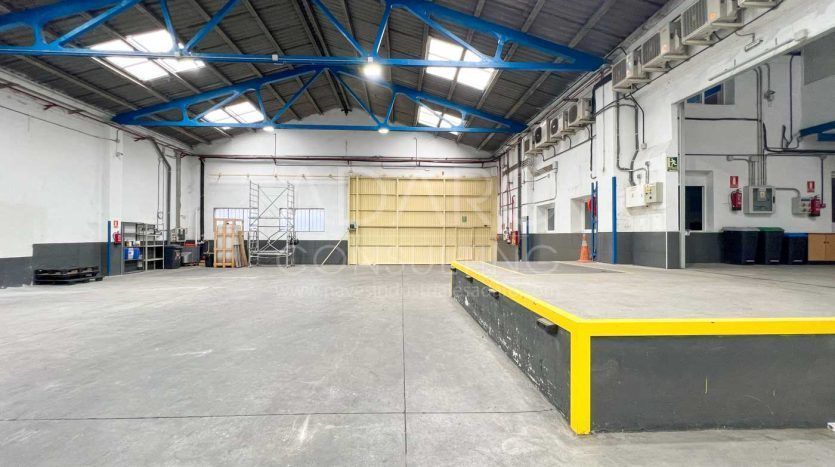 Nave industrial en venta en Coslada de 1.500 m²