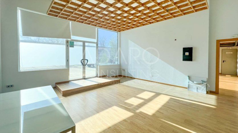 Nave industrial en alquiler en Alcalá de Henares de 1.216 m²