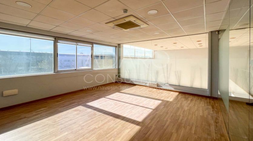 Nave industrial en alquiler en Alcalá de Henares de 1.216 m²