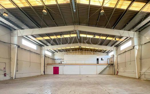 Nave industrial en alquiler en Alcalá de Henares de 1.216 m²