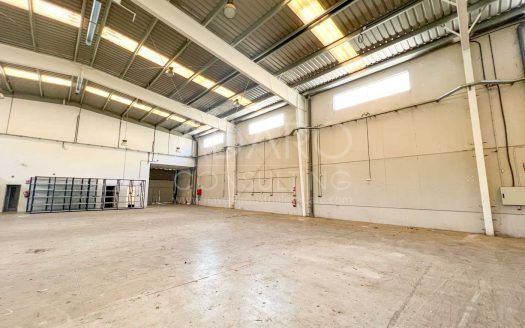 Nave industrial en alquiler en Alcalá de Henares de 1.216 m²