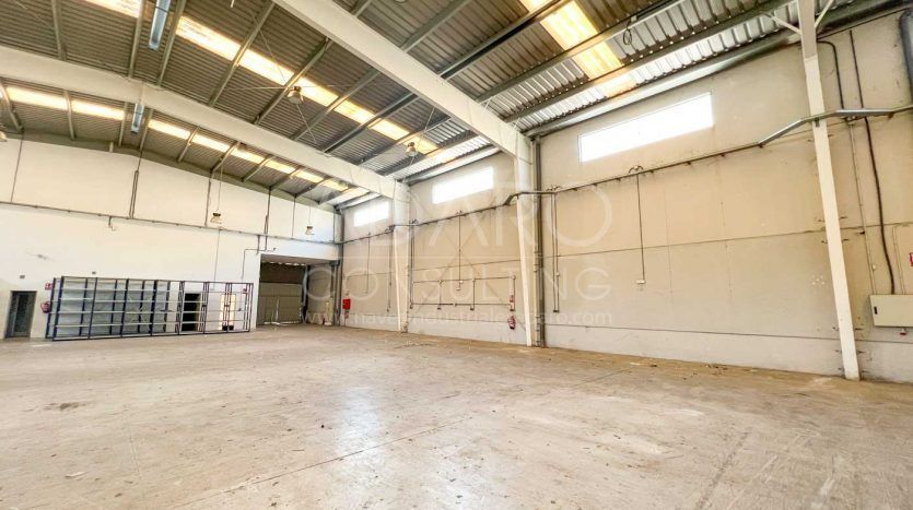 Nave industrial en alquiler en Alcalá de Henares de 1.216 m²