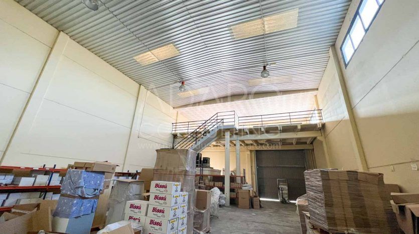 Nave industrial en venta en Alcalá de Henares de 400 m²