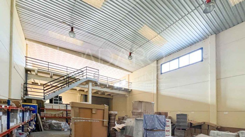 Nave industrial en venta en Alcalá de Henares de 400 m²