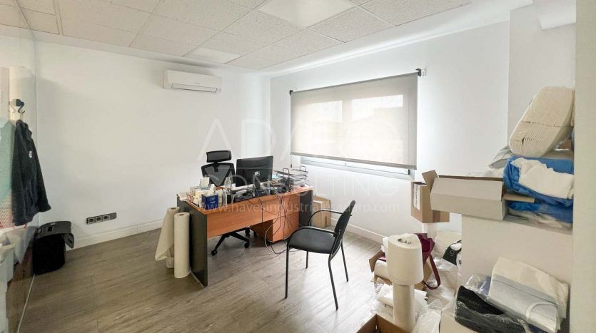 Nave industrial en venta en Torres de la Alameda de 1.340 m²