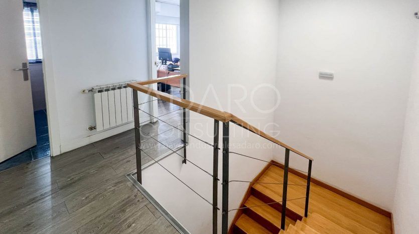 Nave industrial en venta en Torres de la Alameda de 1.340 m²