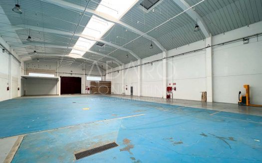 Nave industrial en alquiler en Loeches de 1.350 m²