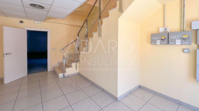 Nave industrial en alquiler en Loeches de 1.350 m²
